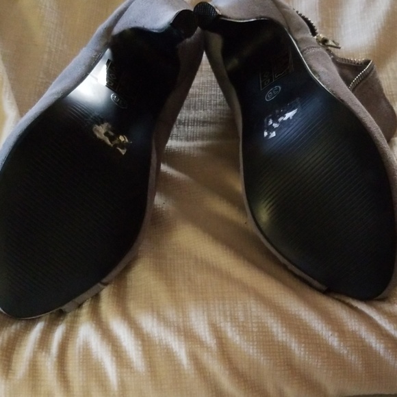 Booties - Picture 3 of 8